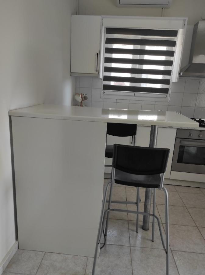 Ina'S Apartments Лефкими Экстерьер фото