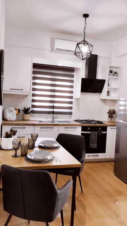 Ina'S Apartments Лефкими Экстерьер фото